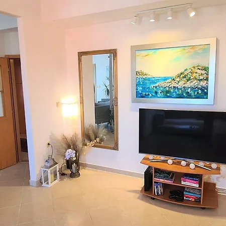 Avalena Penthouse زادار